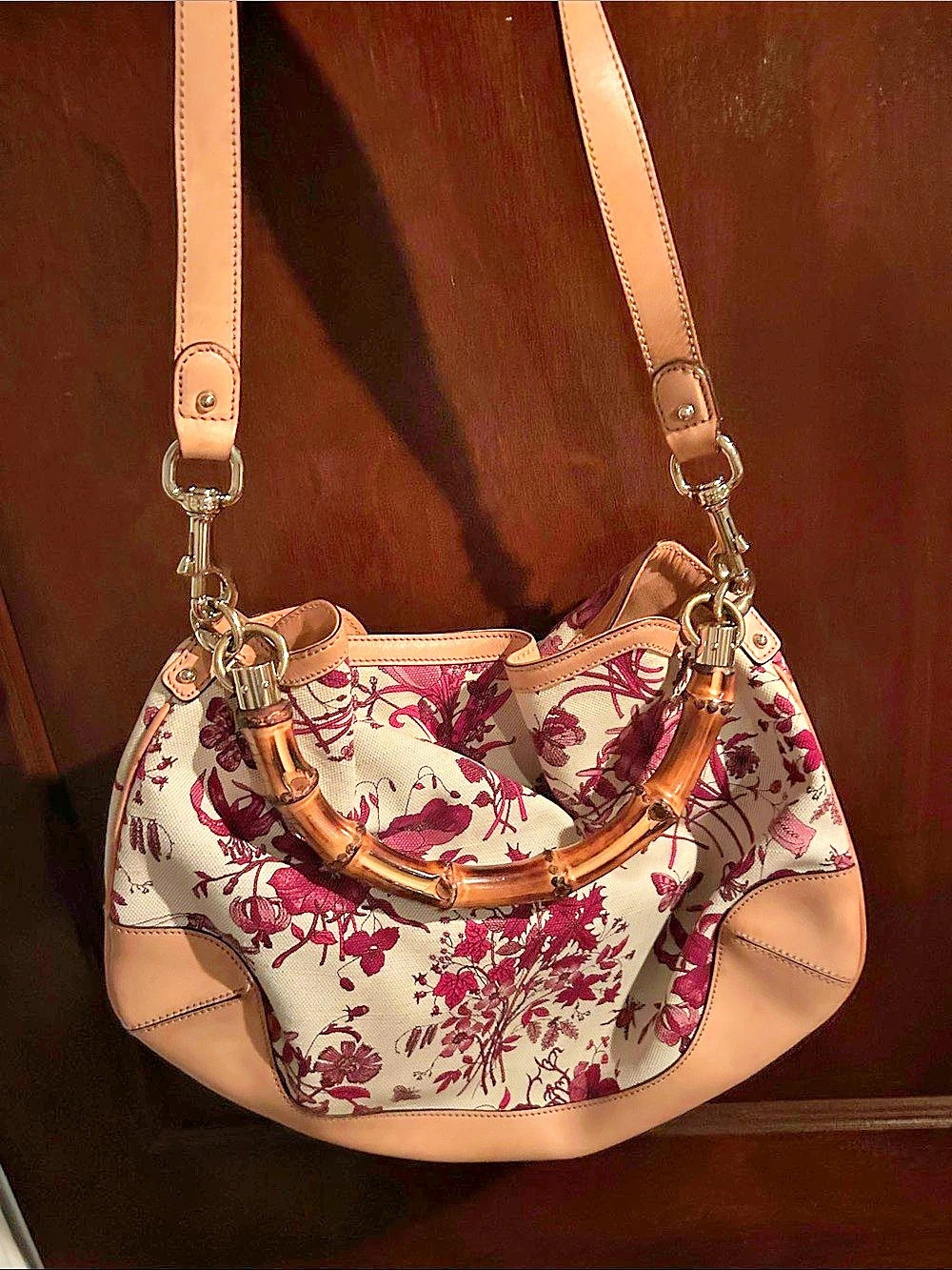 Gucci Flora Bamboo Handle Hobo Bag Floral Shoulder Bag in Cream & Brown